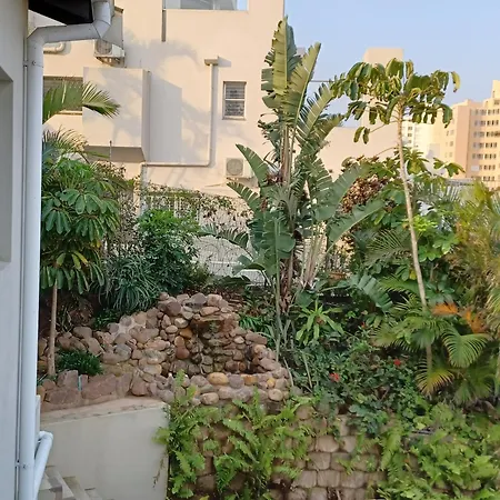Close To The Sea - Sea Facing Upstairs En-Suite Bedroom In Main House Durban Exterior foto