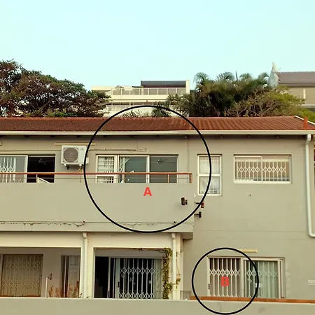 Close To The Sea - Sea Facing Upstairs En-Suite Bedroom In Main House Durban Exterior foto