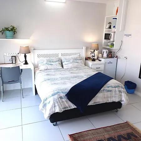 Close To The Sea - Sea Facing Upstairs En-Suite Bedroom In Main House Durban Exterior foto