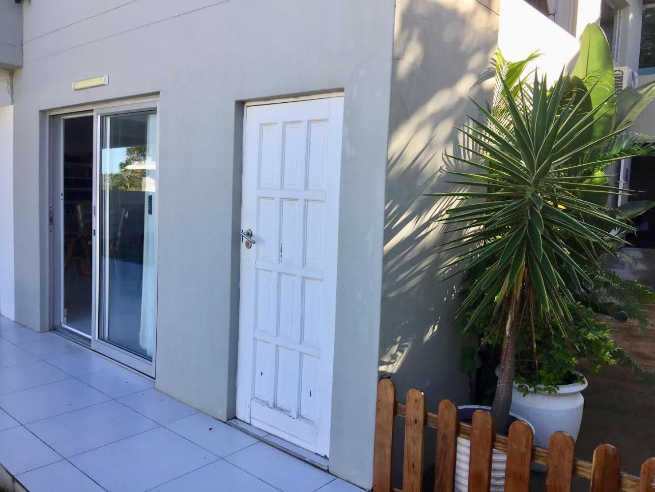 Privatunterkunft Close To The Sea - Sea Facing Upstairs En-suite Bedroom In Main House *